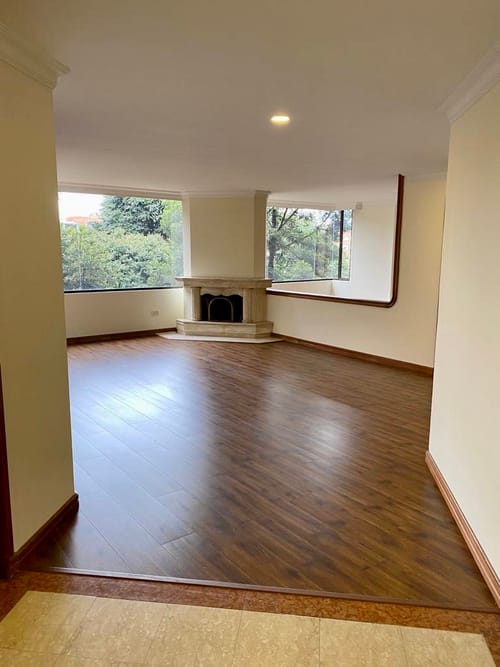 Apartamento de 3 alcobas en venta en Santa Barbara, Bogotá, 240 m² · foto 3 de 21