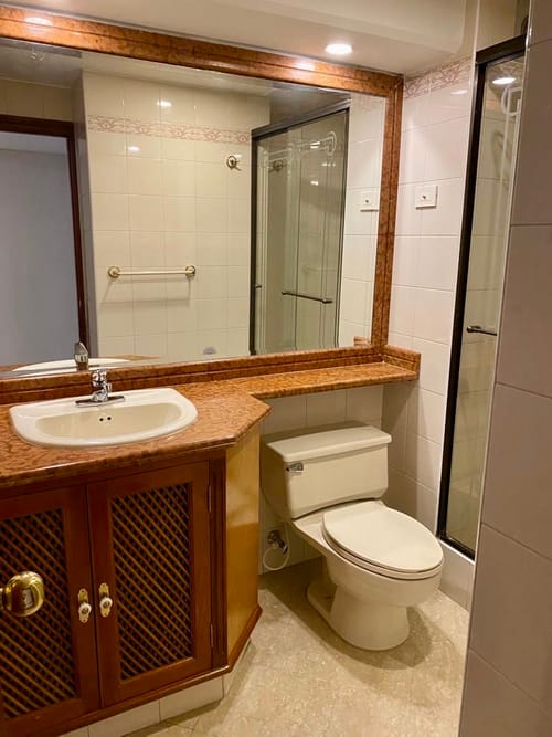 Apartamento de 3 alcobas en venta en Santa Barbara, Bogotá, 240 m² · foto 8 de 21