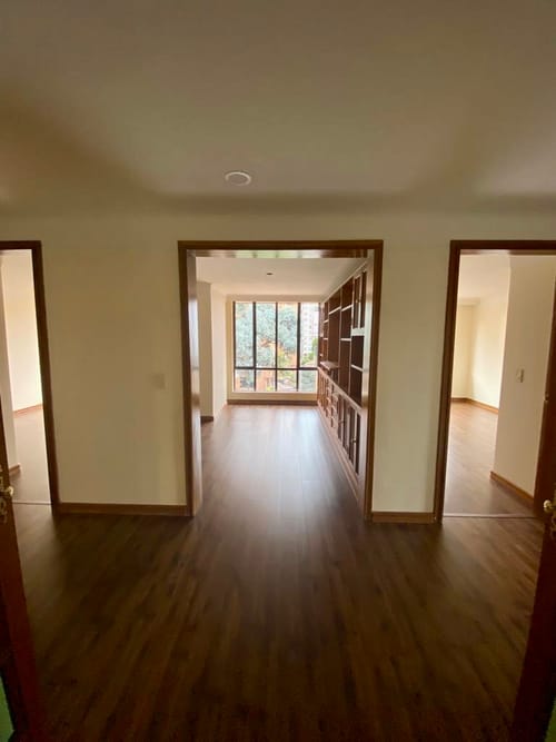Apartamento de 3 alcobas en venta en Santa Barbara, Bogotá, 240 m² · foto 9 de 21
