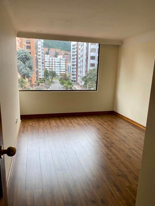Apartamento de 3 alcobas en venta en Santa Barbara, Bogotá, 240 m² · foto 16 de 21