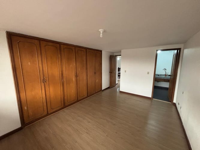 Apartamento de 3 alcobas en venta en Chico Norte, Bogotá, 125 m² · foto 4 de 13