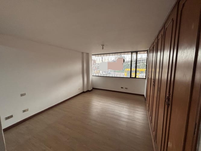 Apartamento de 3 alcobas en venta en Chico Norte, Bogotá, 125 m² · foto 9 de 13
