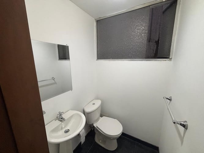 Apartamento de 3 alcobas en venta en Chico Norte, Bogotá, 125 m² · foto 10 de 13