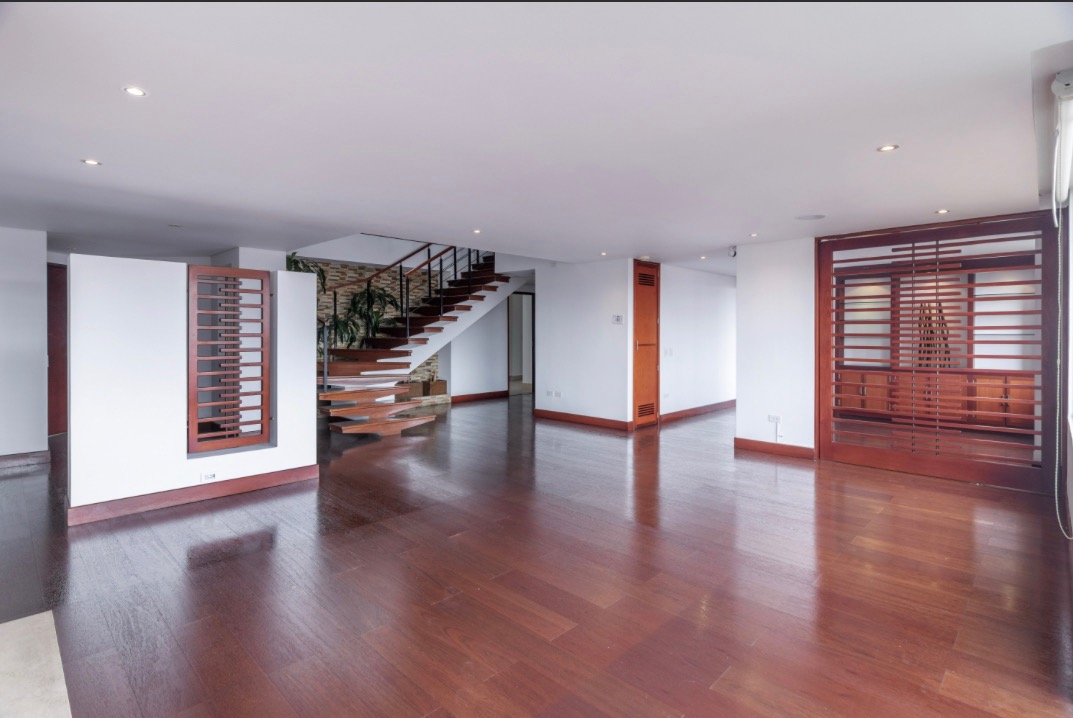 Apartamento en venta en Santa Barbara, Bogotá · foto 2 de 24