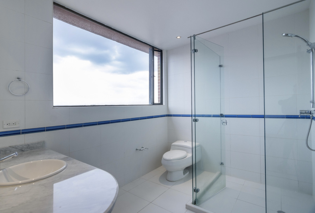 Apartamento en venta en Santa Barbara, Bogotá · foto 15 de 24