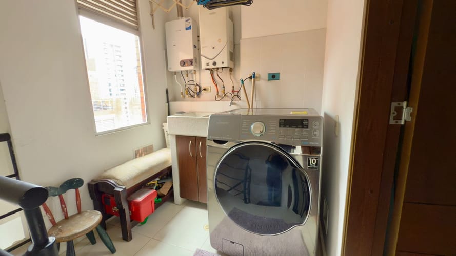 Apartamento de 3 alcobas en venta en Colina Campestre, Bogotá, 141 m² · foto 21 de 23