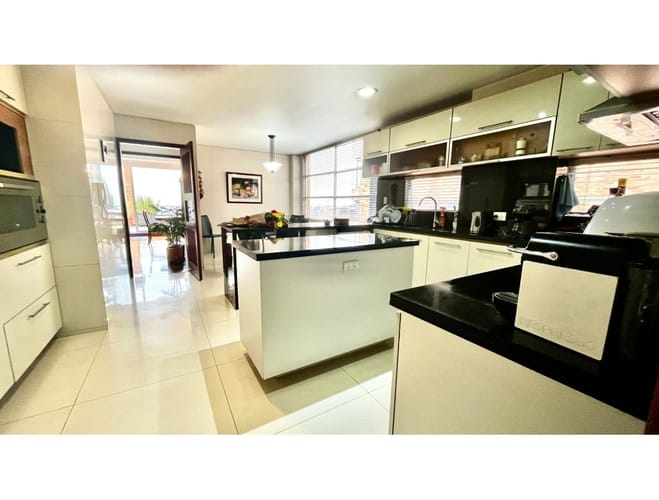 Apartamento de 4 alcobas en venta en Chapinero, Bogotá, 359 m² · foto 7 de 24