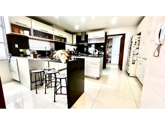 Apartamento de 4 alcobas en venta en Chapinero, Bogotá, 359 m² · foto 8 de 24