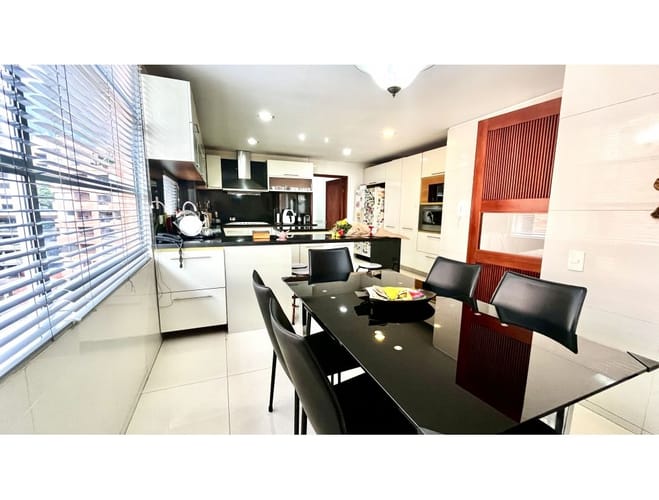 Apartamento de 4 alcobas en venta en Chapinero, Bogotá, 359 m² · foto 9 de 24