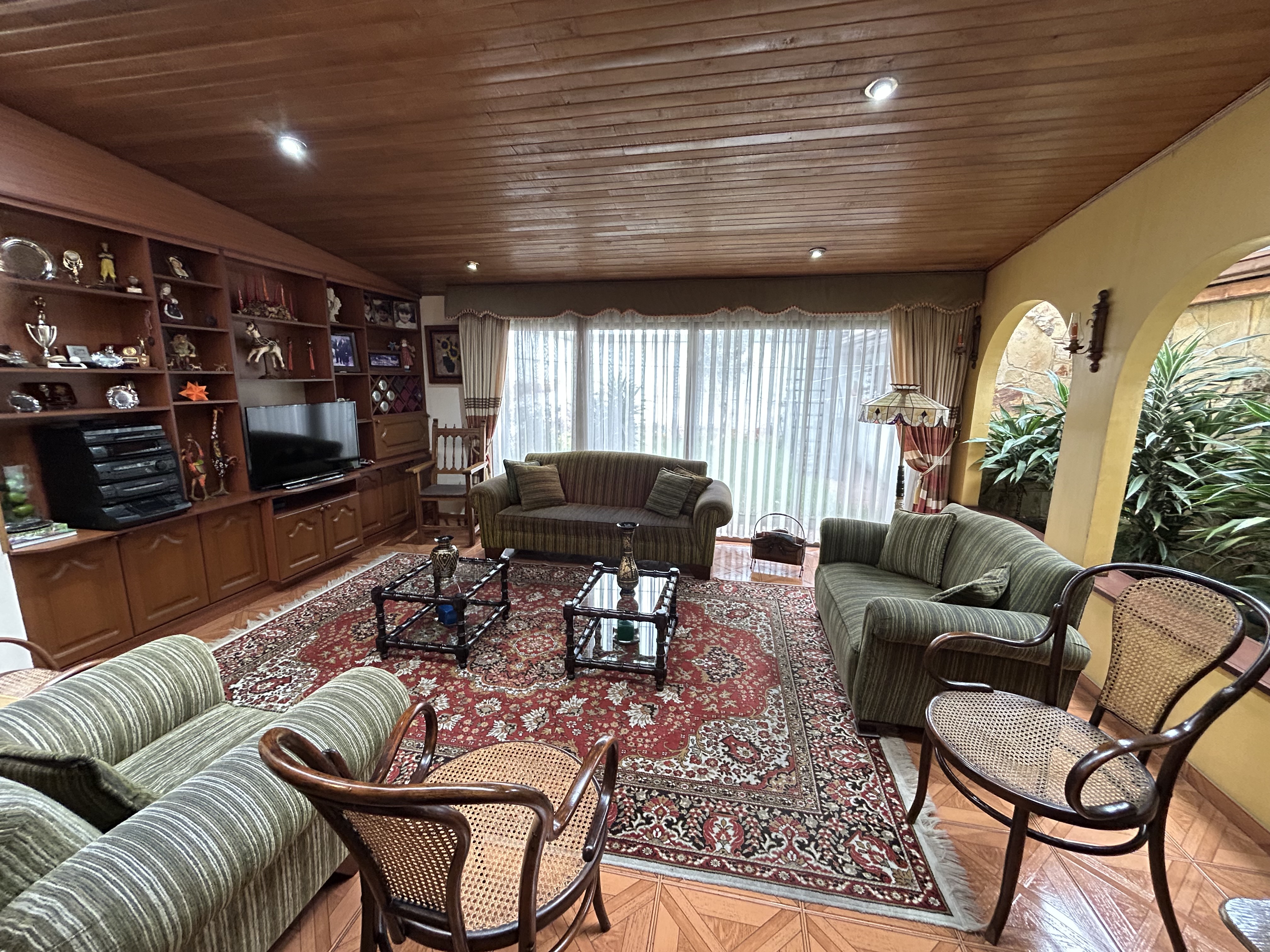 Casa en venta en Prado Veraniego, Bogotá · foto 2 de 23