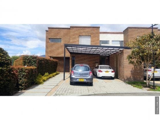 Casa de 3 alcobas en venta en Pueblo Viejo, Cota, 181 m² · foto 3 de 15