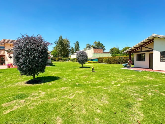 Casa en venta en Guaymaral, Bogotá · foto 2 de 24
