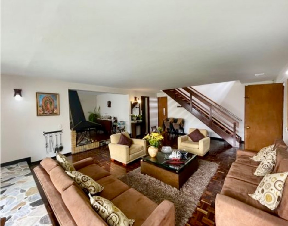 Casa en venta en Niza, Bogotá · foto 3 de 15