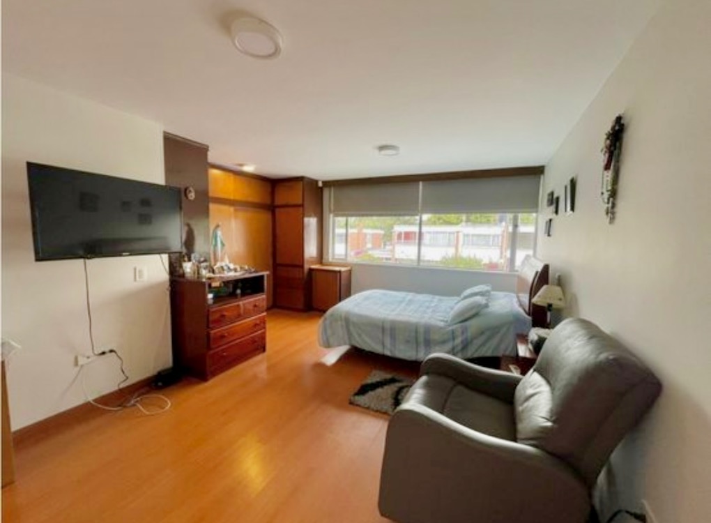 Casa en venta en Niza, Bogotá · foto 10 de 15