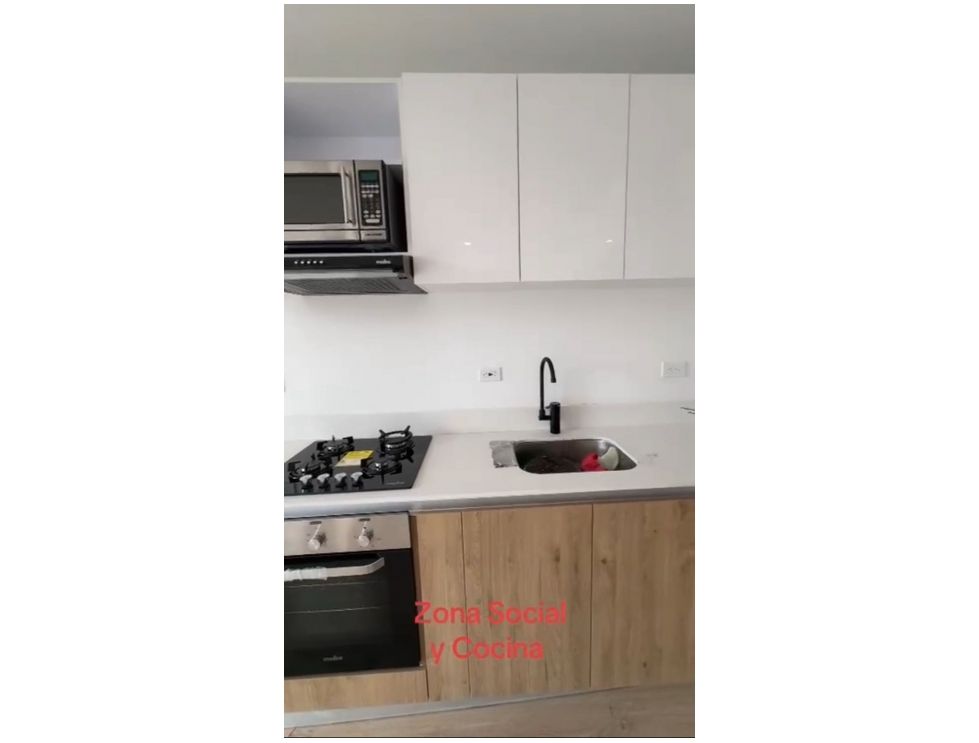 Apartamento en venta en Chico Norte, Bogotá · foto 3 de 13
