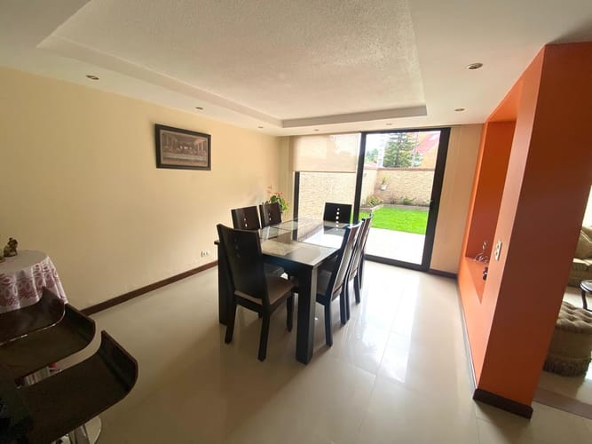 Casa de 4 alcobas en venta en Cerros De Suba, Bogotá, 305 m² · foto 3 de 24