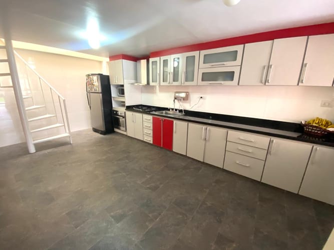 Casa de 4 alcobas en venta en Cerros De Suba, Bogotá, 305 m² · foto 4 de 24