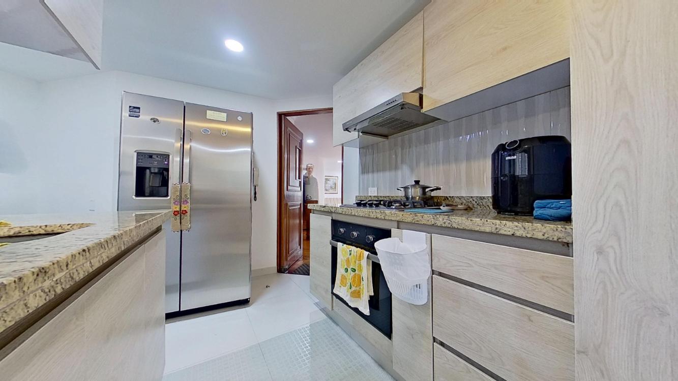 Apartamento en venta en Santa Barbara, Bogotá · foto 8 de 21