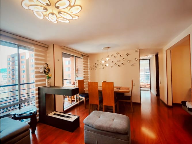 Apartamento de 3 alcobas en venta en La Felicidad, Bogotá, 83 m² · foto 2 de 24