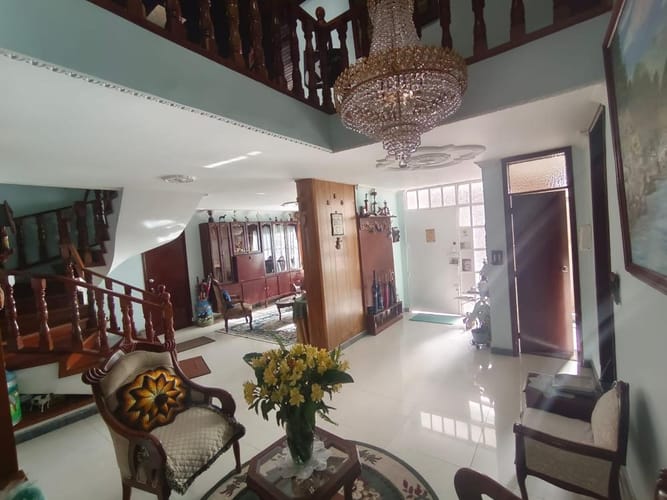 Casa de 4 alcobas en venta en Niza Norte, Bogotá, 378 m² · foto 3 de 24