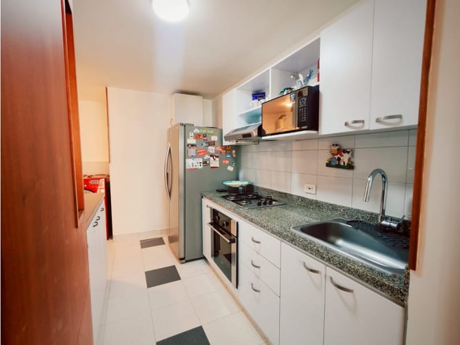 Apartamento de 3 alcobas en venta en La Felicidad, Bogotá, 83 m² · foto 11 de 24