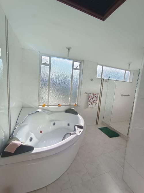 Casa de 4 alcobas en venta en Niza Norte, Bogotá, 378 m² · foto 14 de 24