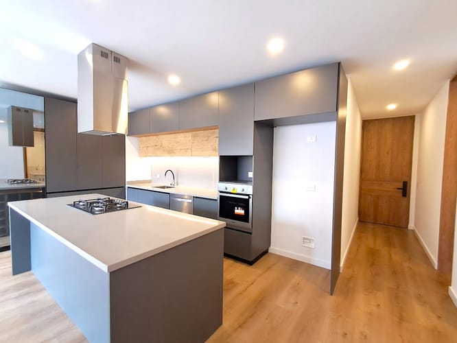 Apartamento de 3 alcobas en venta en Chicó Navarra, Bogotá, 150 m² · foto 4 de 20