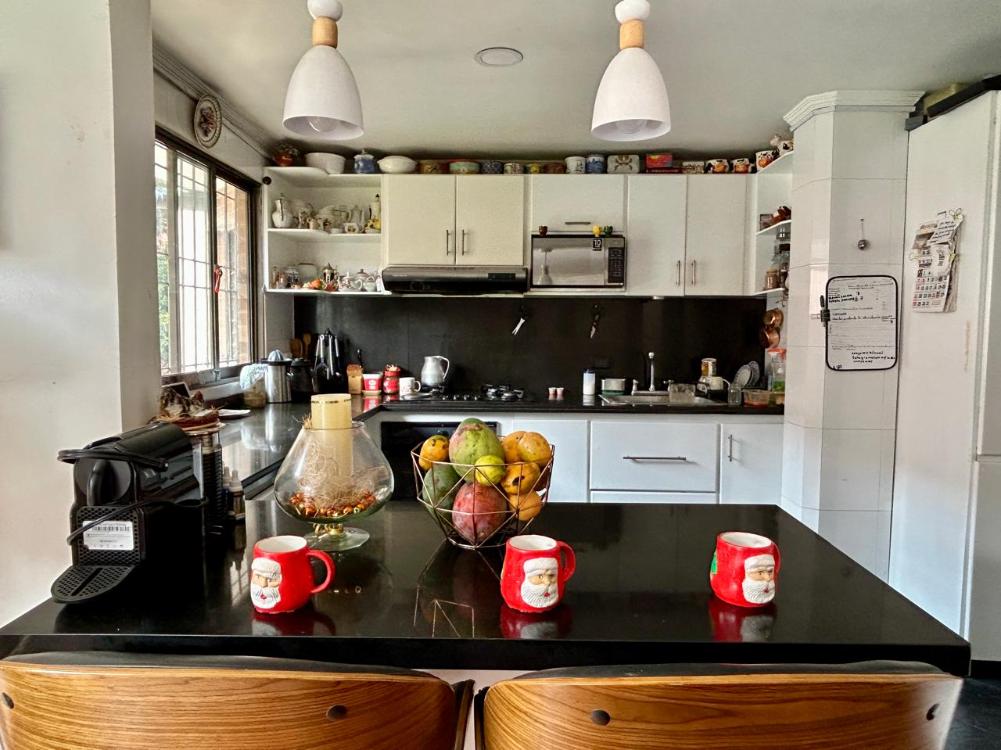 Apartamento en venta en Santa Barbara, Bogotá · foto 8 de 20