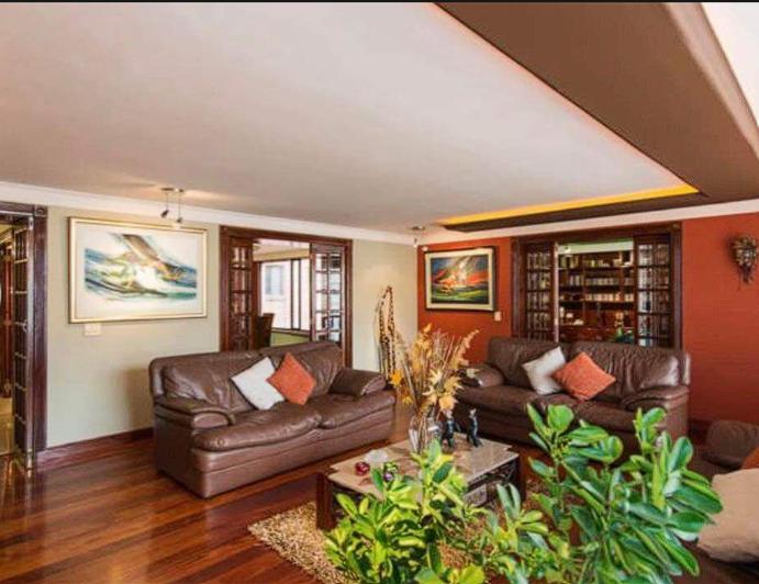 Apartamento en venta en Chicó Navarra, Bogotá · foto 2 de 7