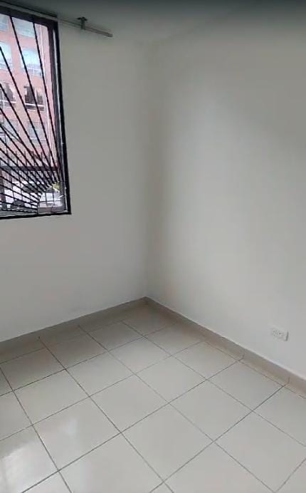 Apartamento de 3 alcobas en venta en San Pedro, Madrid, 59 m² · foto 4 de 16