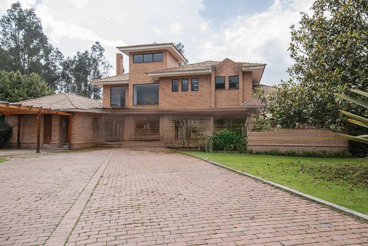 Casa de 4 alcobas en venta en Lagos De Torca, Bogotá, 450 m² · foto 2 de 20