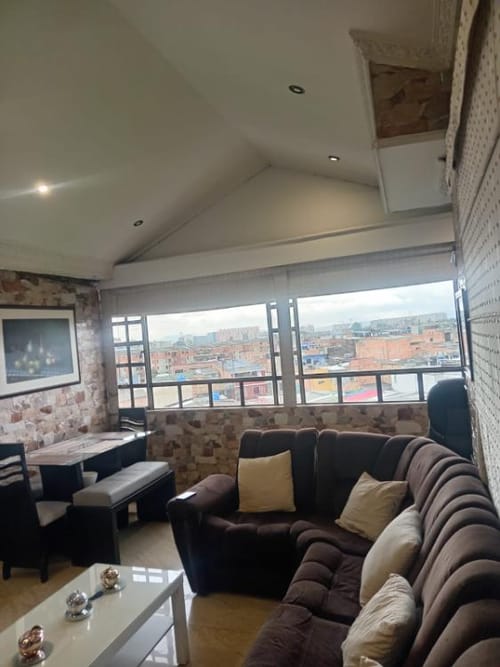 Casa de 6 alcobas en venta en Fontibon, Bogotá · foto 3 de 24