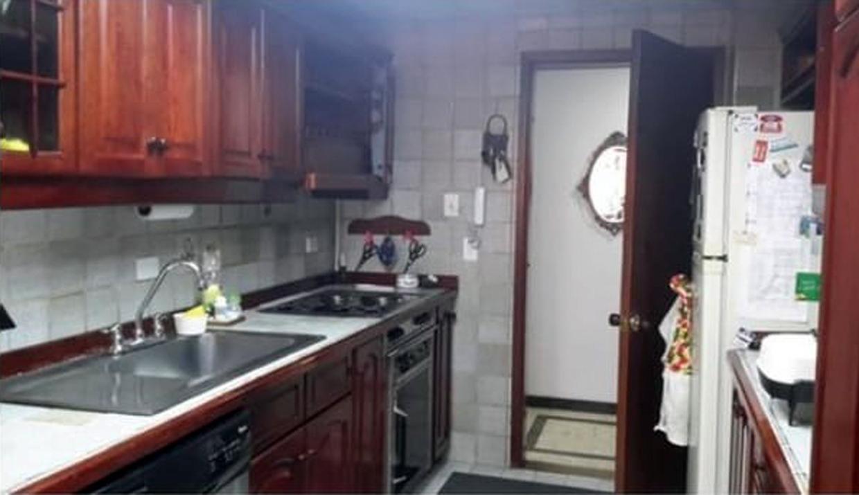 Apartamento en venta en La Carolina, Bogotá · foto 3 de 21