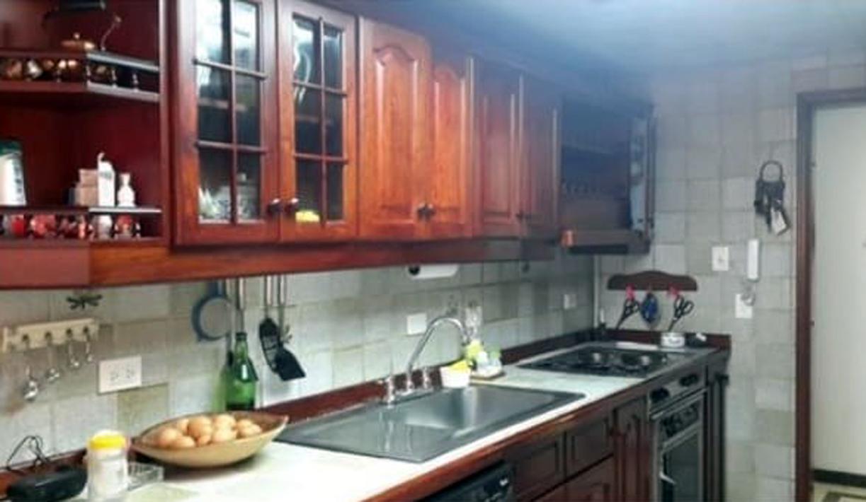 Apartamento en venta en La Carolina, Bogotá · foto 4 de 21