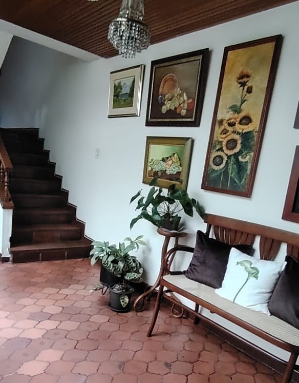 Casa en venta en Santa Barbara, Bogotá · foto 3 de 11