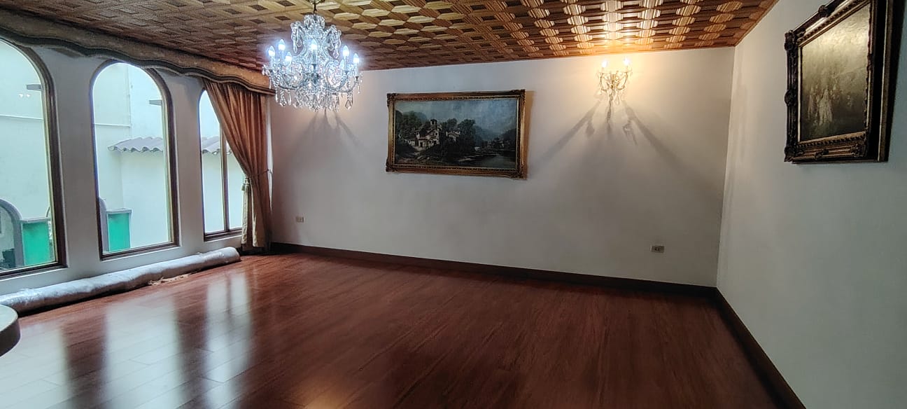 Casa en venta en Santa Barbara, Bogotá · foto 5 de 11