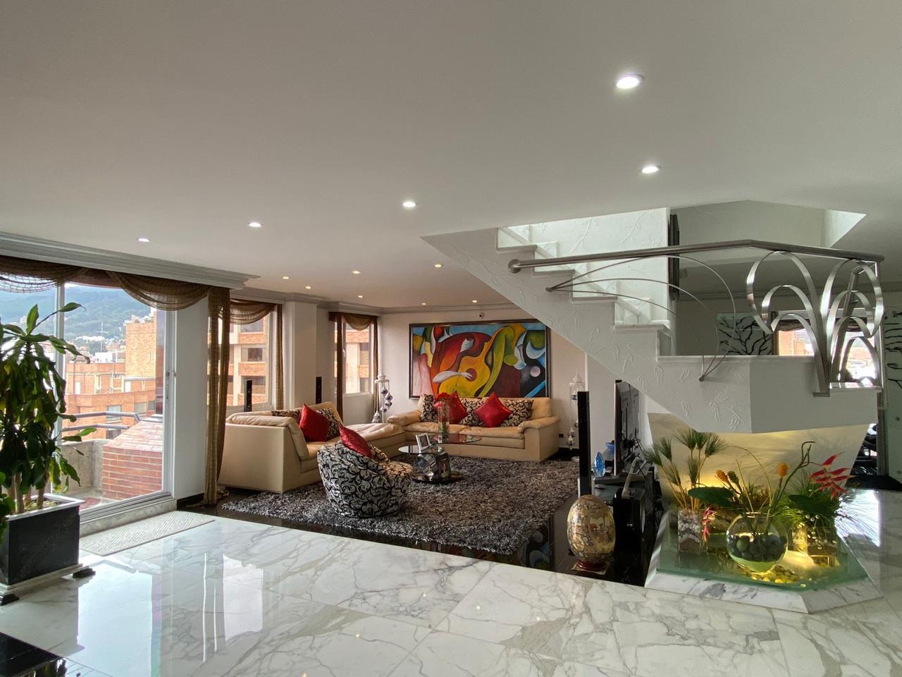 Apartamento en venta en Santa Barbara, Bogotá · foto 3 de 21