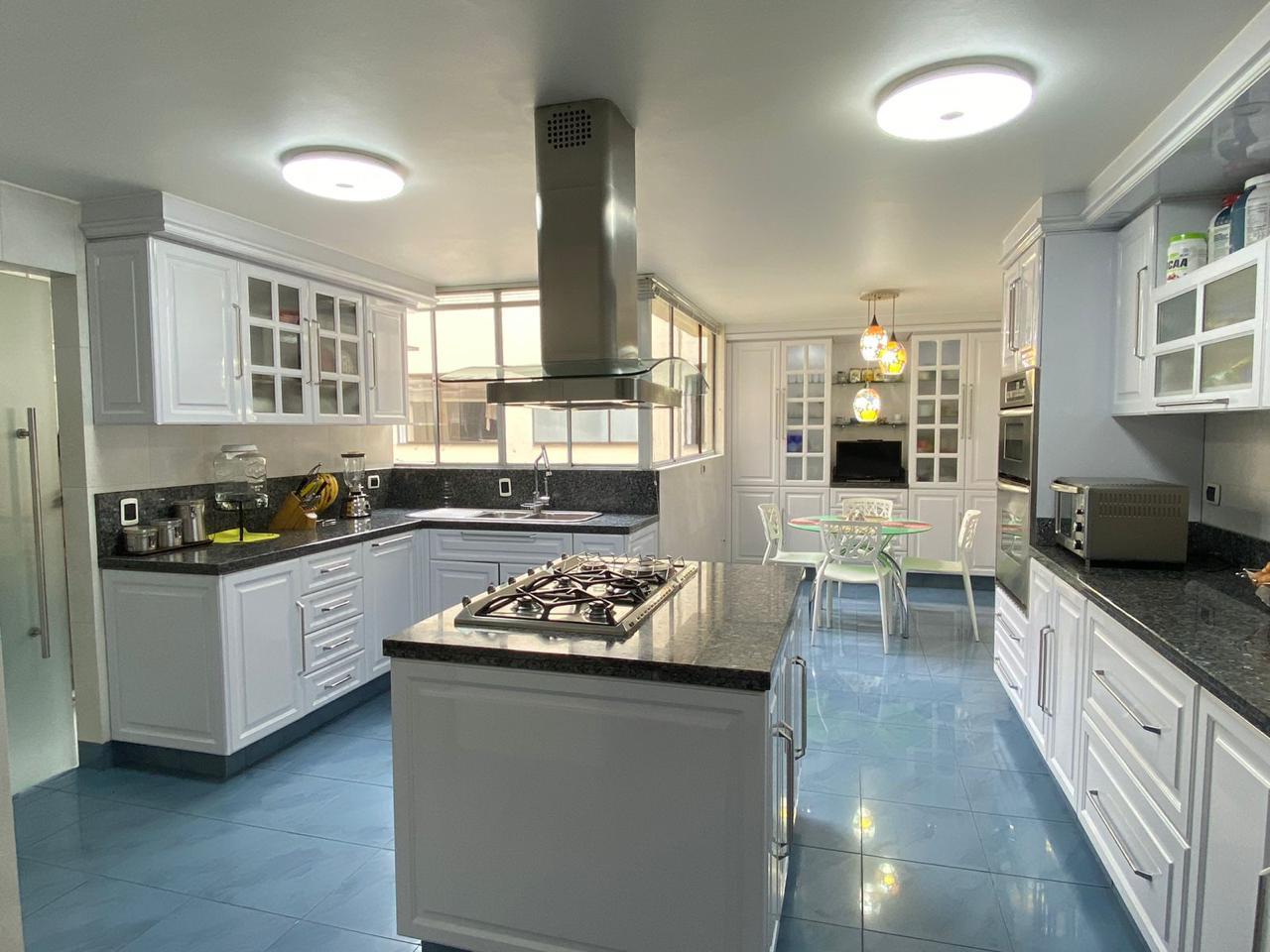 Apartamento en venta en Santa Barbara, Bogotá · foto 6 de 21