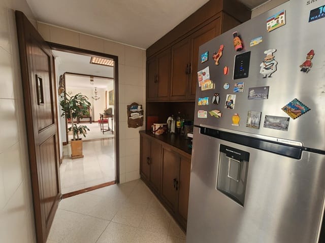 Apartamento de 3 alcobas en venta en Santa Barbara, Bogotá, 215 m² · foto 13 de 24