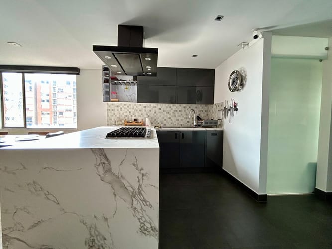 Apartamento de 2 alcobas en venta en Colina Campestre, Bogotá, 179 m² · foto 3 de 24