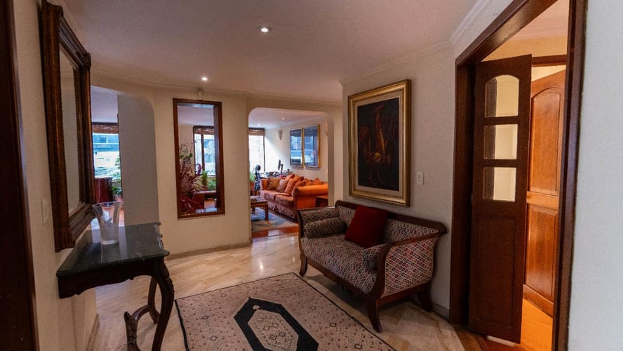 Apartamento de 4 alcobas en venta en Chico, Bogotá, 165 m² · foto 4 de 24