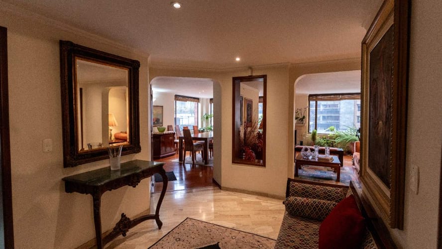 Apartamento de 4 alcobas en venta en Chico, Bogotá, 165 m² · foto 10 de 24