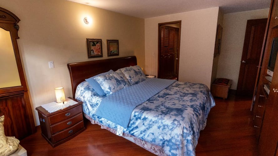 Apartamento de 4 alcobas en venta en Chico, Bogotá, 165 m² · foto 16 de 24