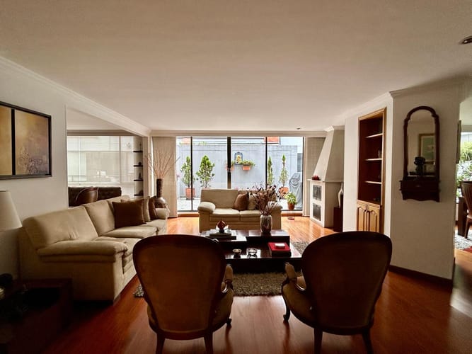 Apartamento de 3 alcobas en venta en Santa Barbara, Bogotá, 245 m² · foto 6 de 24