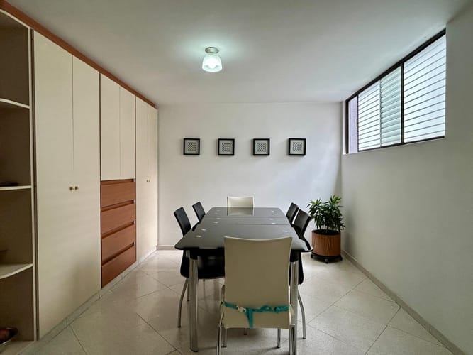 Apartamento de 3 alcobas en venta en Santa Barbara, Bogotá, 245 m² · foto 9 de 24