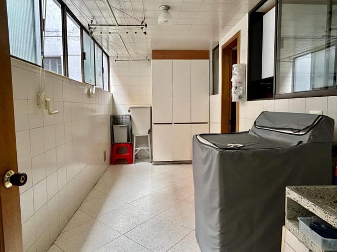 Apartamento de 3 alcobas en venta en Santa Barbara, Bogotá, 245 m² · foto 11 de 24