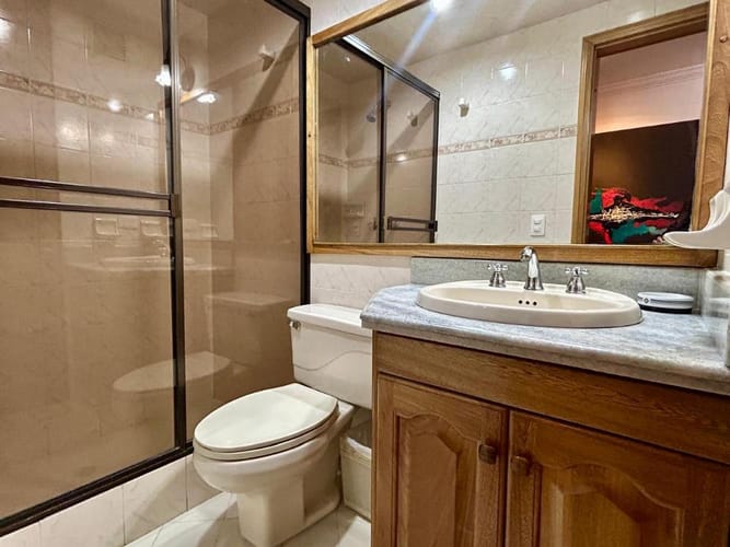 Apartamento de 3 alcobas en venta en Santa Barbara, Bogotá, 245 m² · foto 14 de 24