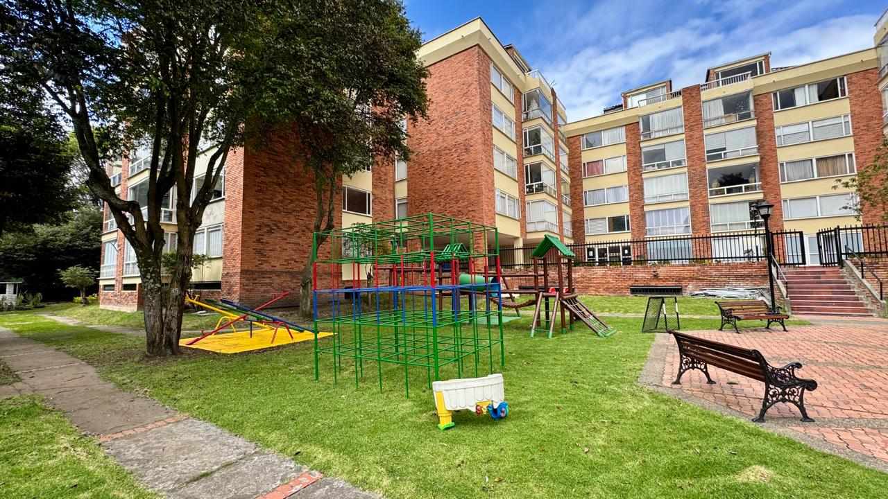 Apartamento en venta en Colina Campestre, Bogotá · foto 2 de 11