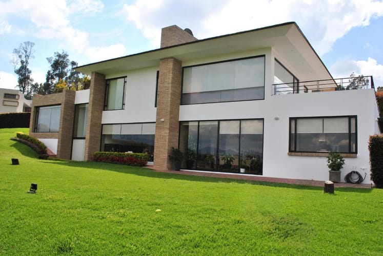 Casa de 5 alcobas en venta en Yerbabuena, Sopó, 360 m² · foto 2 de 24