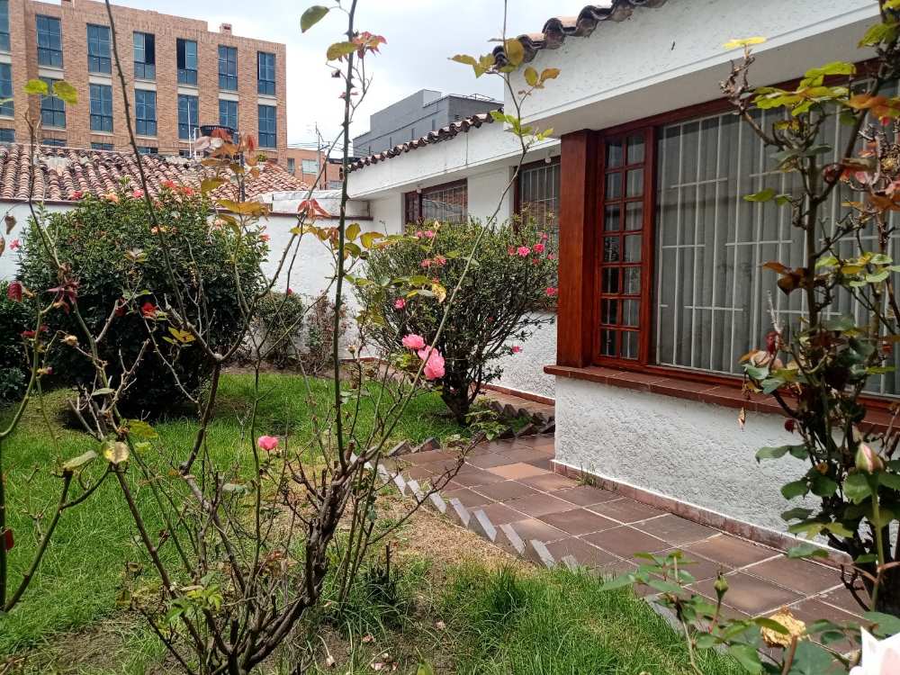 Casa en venta en Cedritos, Bogotá · foto 2 de 7